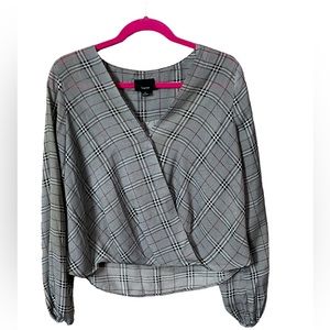 Lumiere Gray Plaid V-neck Top size Medium Academia & Classic
